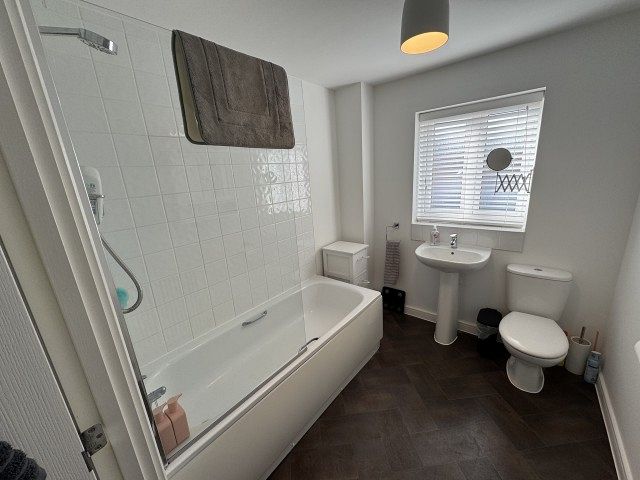 61 Sandringham Avenue, Warwickshire, Stratford-upon-avon